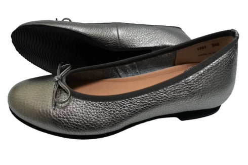 【arui_toe 1701 チタン】リボンモチーフ本革パンプス